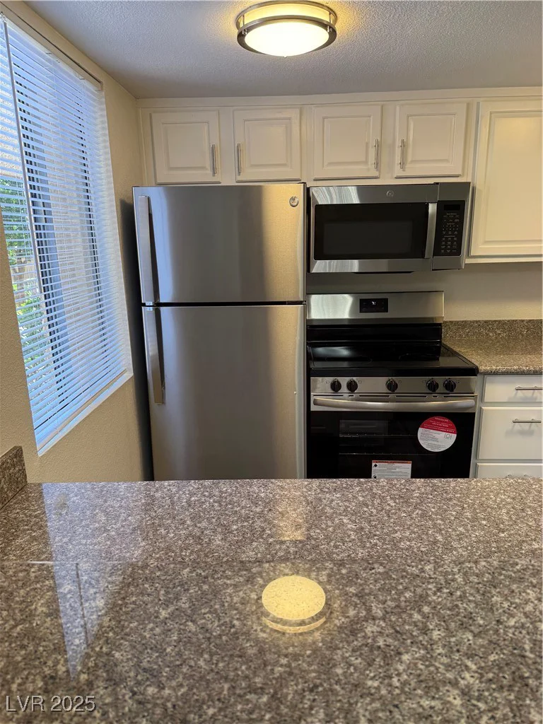 5317 Indian River, Las Vegas, NV 89103