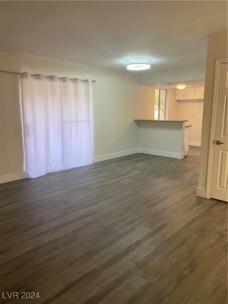 5317 Indian River, Las Vegas, NV 89103