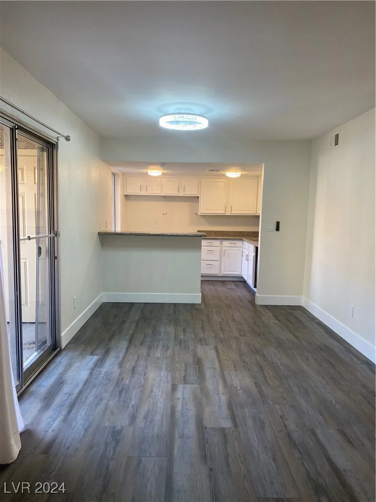 5317 Indian River, Las Vegas, NV 89103