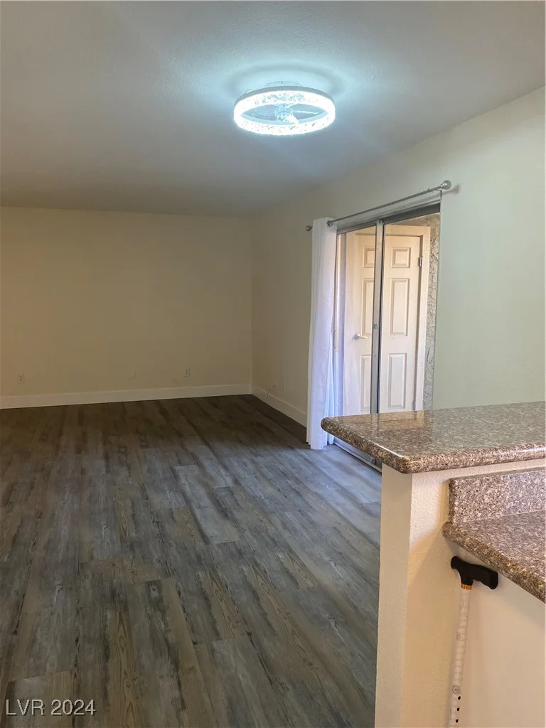 5317 Indian River, Las Vegas, NV 89103
