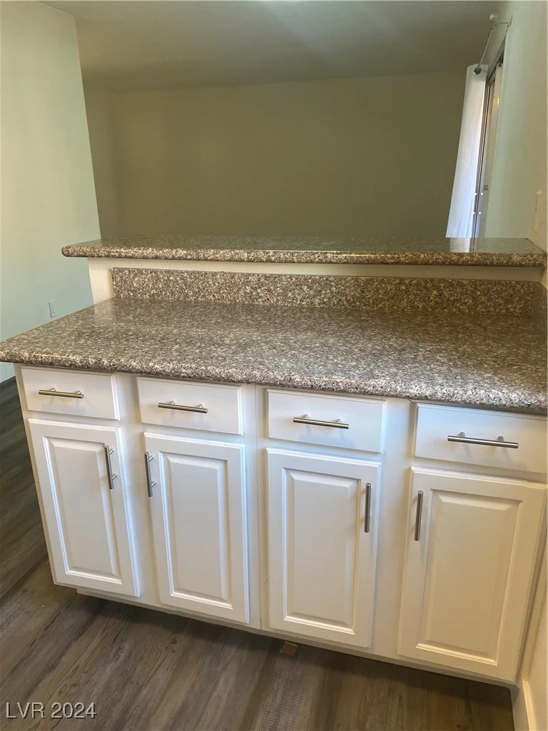 5317 Indian River, Las Vegas, NV 89103