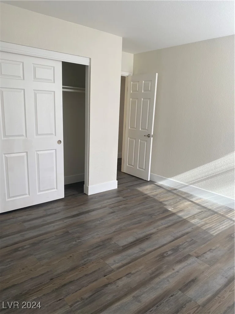 5317 Indian River, Las Vegas, NV 89103
