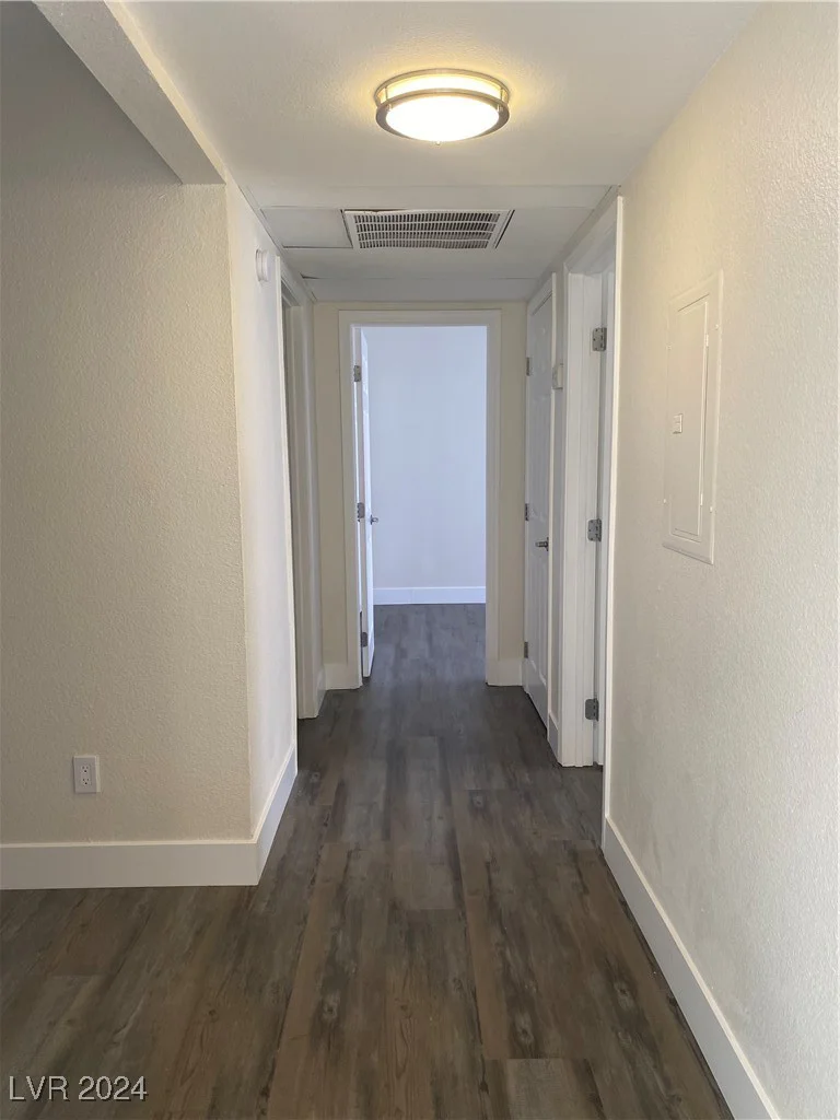 5317 Indian River, Las Vegas, NV 89103