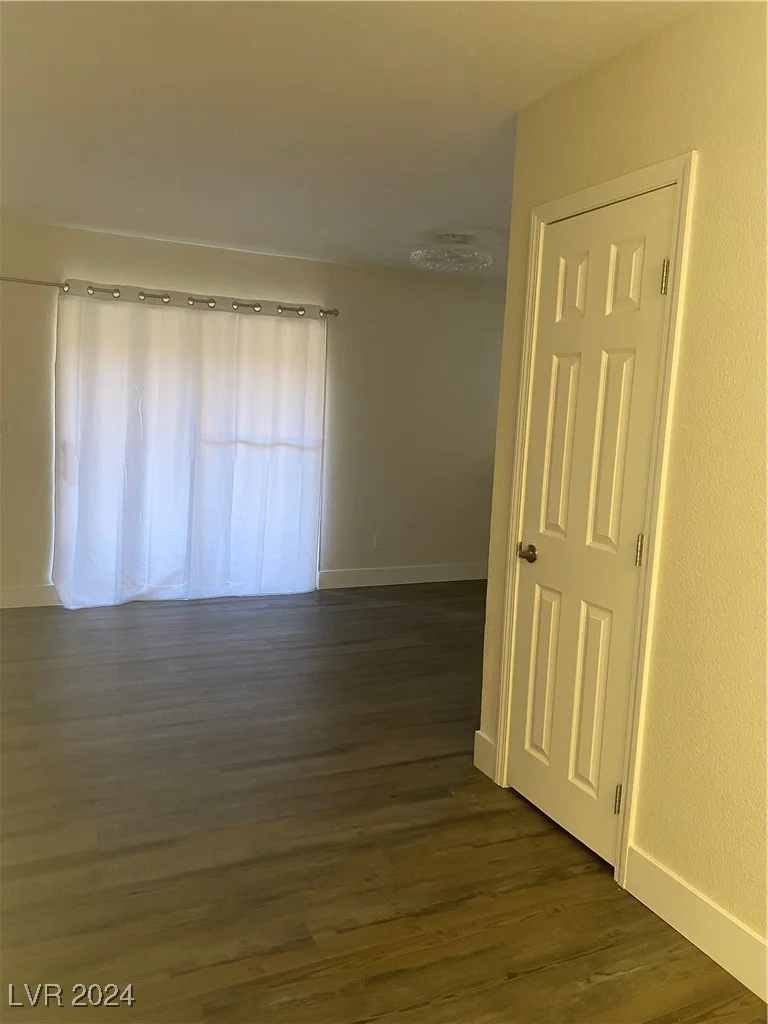 5317 Indian River, Las Vegas, NV 89103