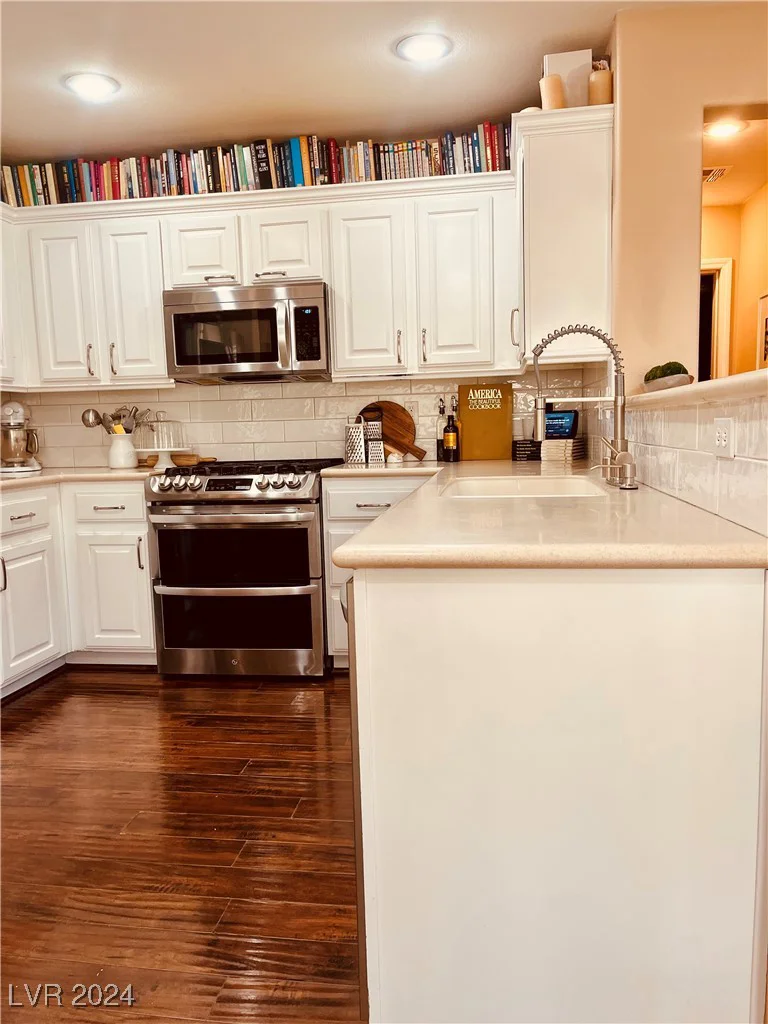 9927 Copano Bay, Las Vegas, NV 89148