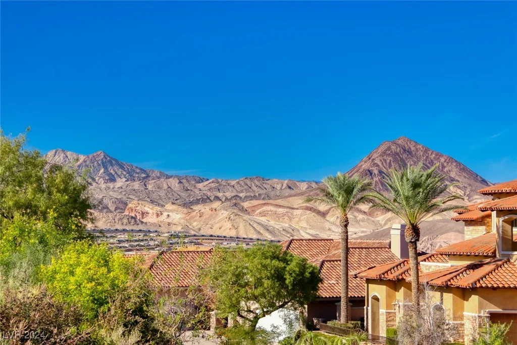 14 Pyrenees, Henderson, NV 89011