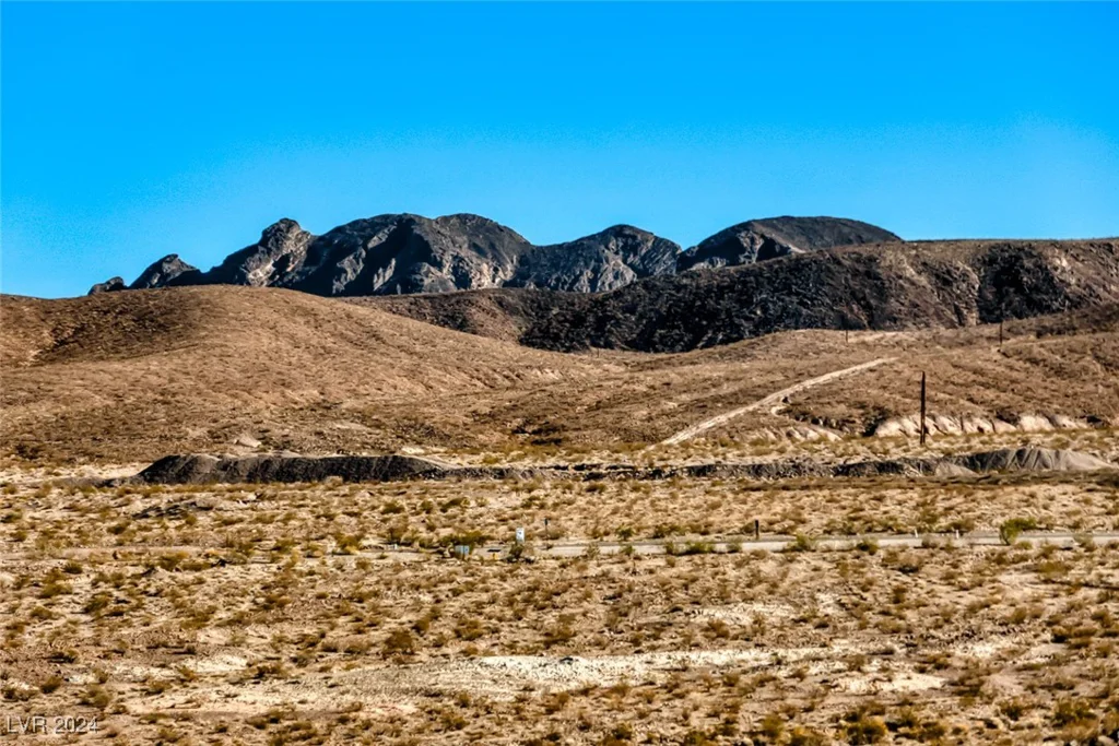 14 Pyrenees, Henderson, NV 89011