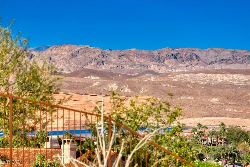 14 Pyrenees, Henderson, NV 89011