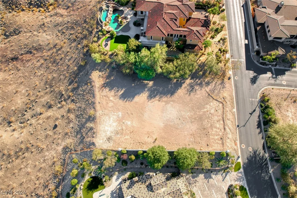 14 Pyrenees, Henderson, NV 89011