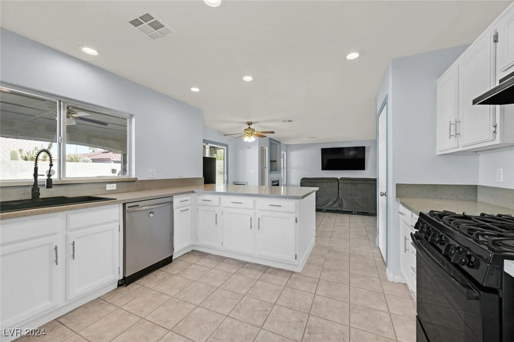 180 Horizon View, Henderson, NV 89015