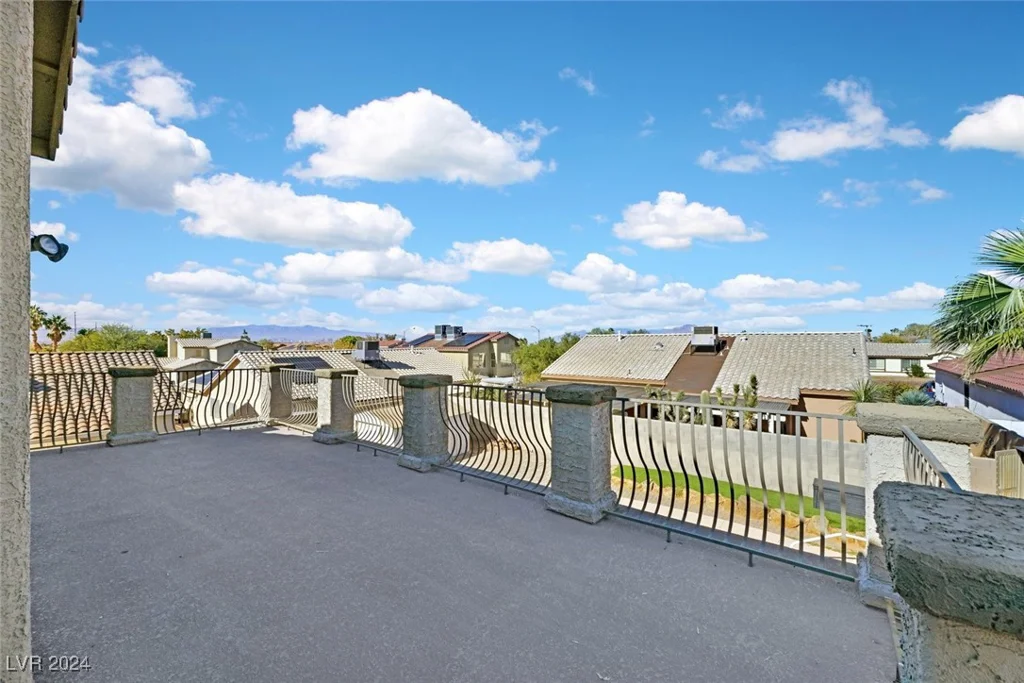 180 Horizon View, Henderson, NV 89015
