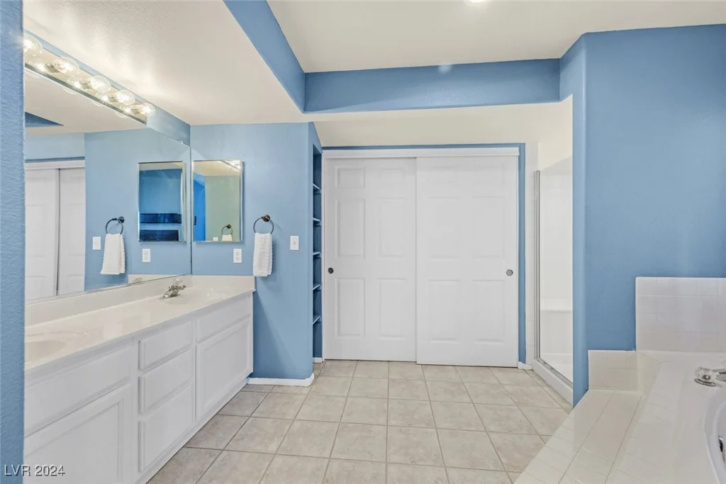 180 Horizon View, Henderson, NV 89015