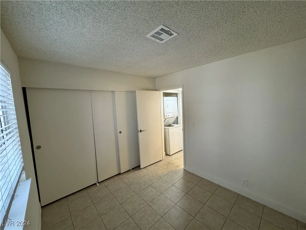 4464 Desert Inn, Las Vegas, NV 89102