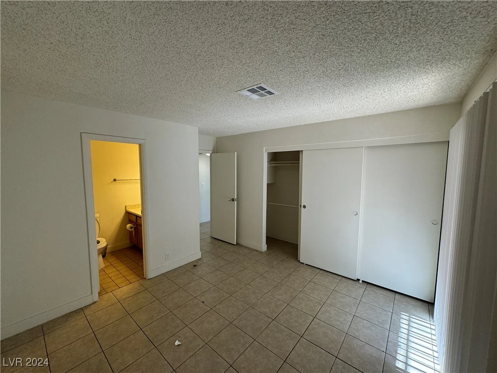 4464 Desert Inn, Las Vegas, NV 89102