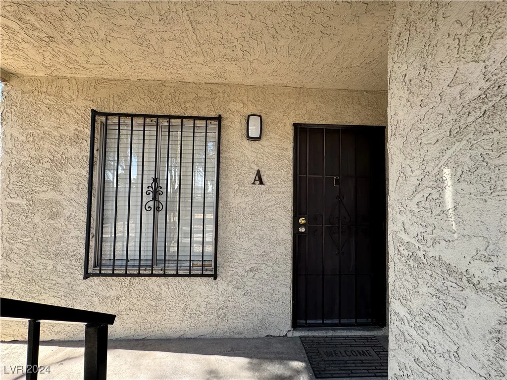 4464 Desert Inn, Las Vegas, NV 89102