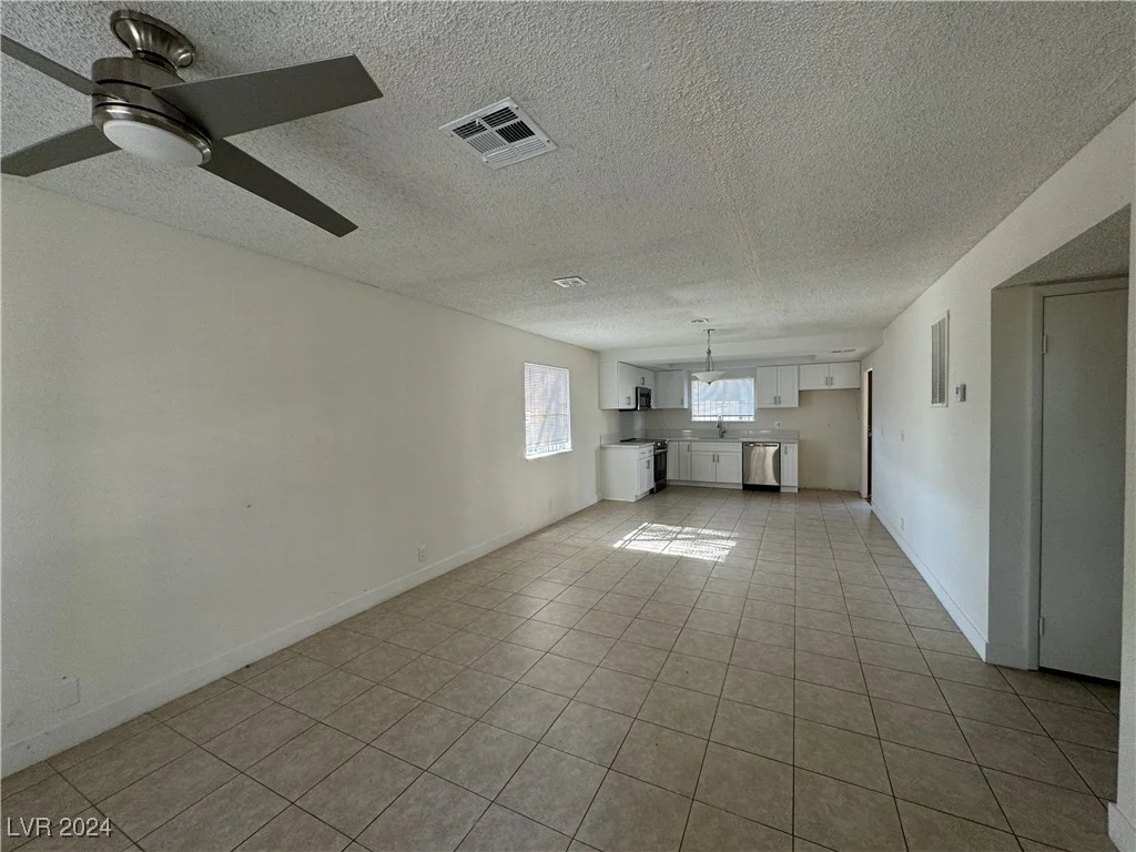 4464 Desert Inn, Las Vegas, NV 89102
