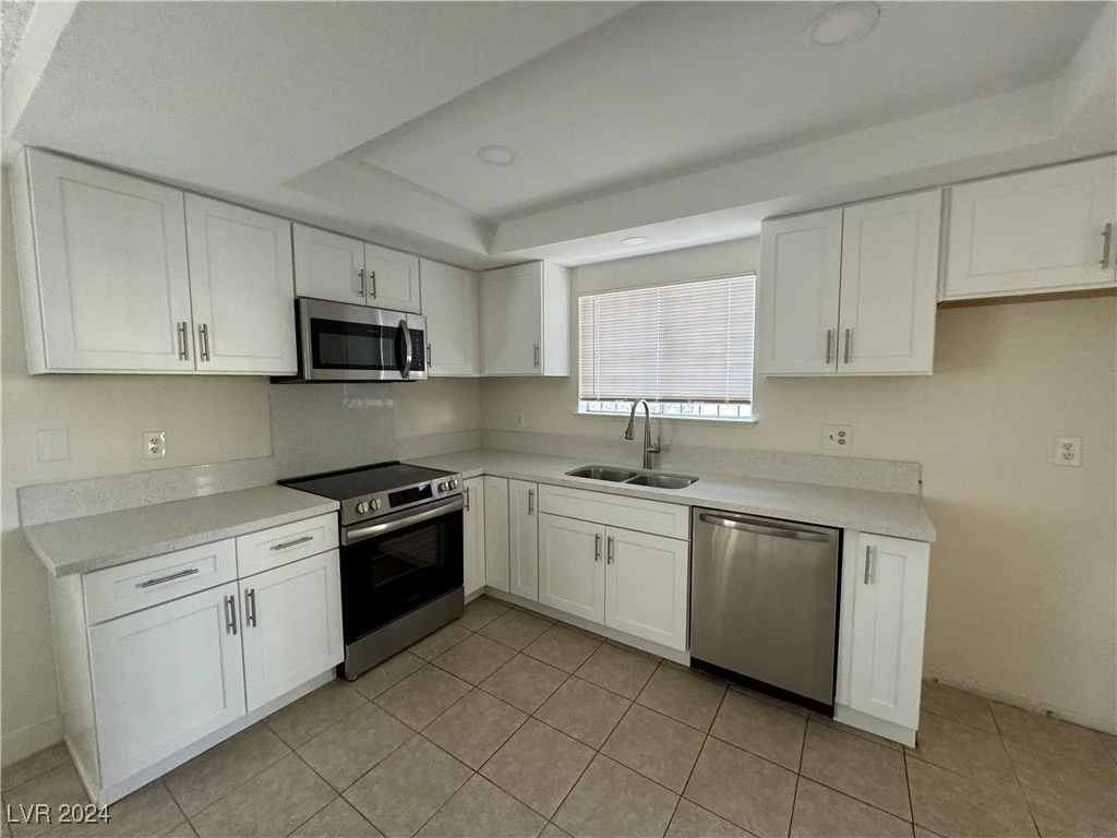4464 Desert Inn, Las Vegas, NV 89102