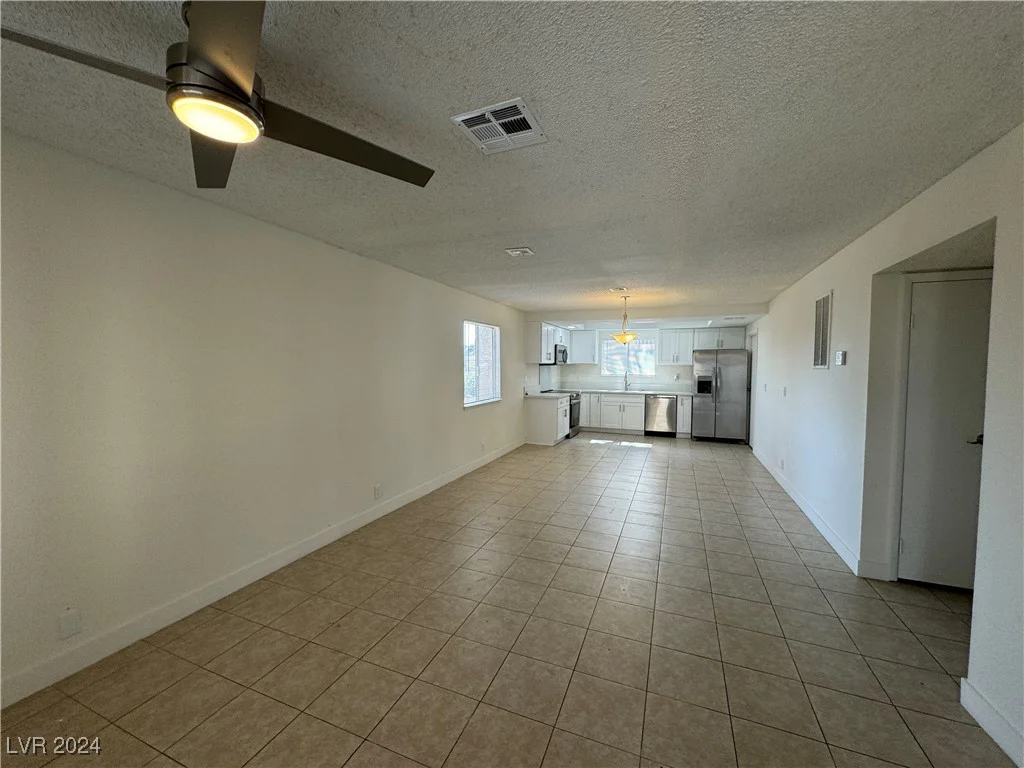 4464 Desert Inn, Las Vegas, NV 89102