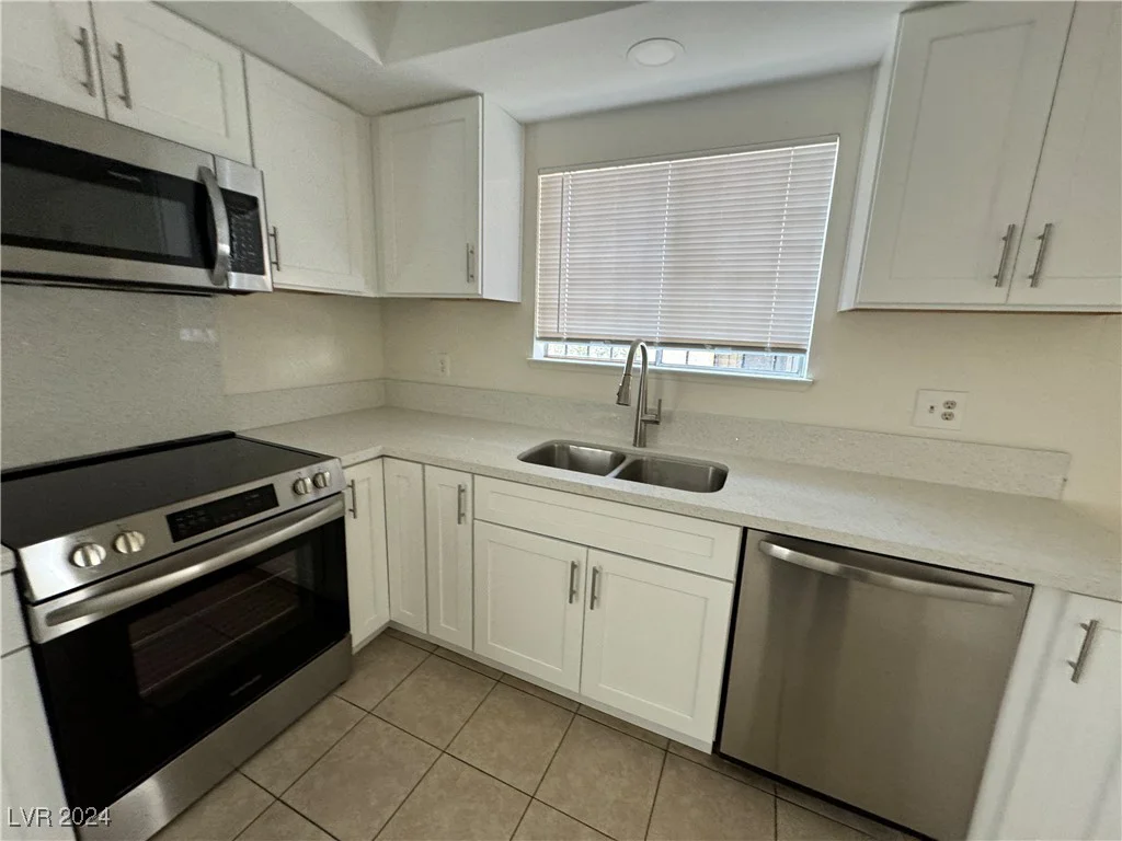 4464 Desert Inn, Las Vegas, NV 89102