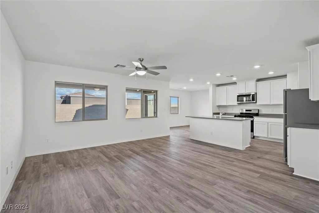 1712 Desert Path, North Las Vegas, NV 89032