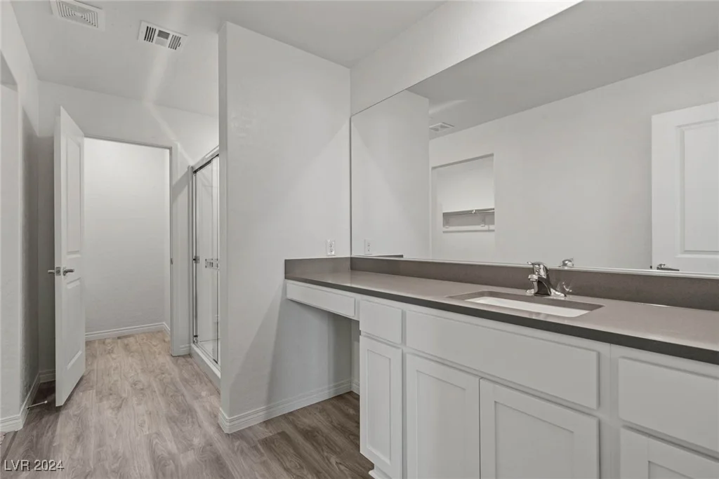 1712 Desert Path, North Las Vegas, NV 89032