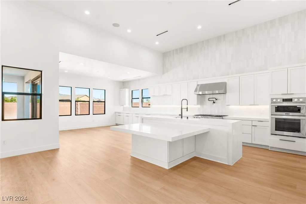6380 Leeland, Las Vegas, NV 89149