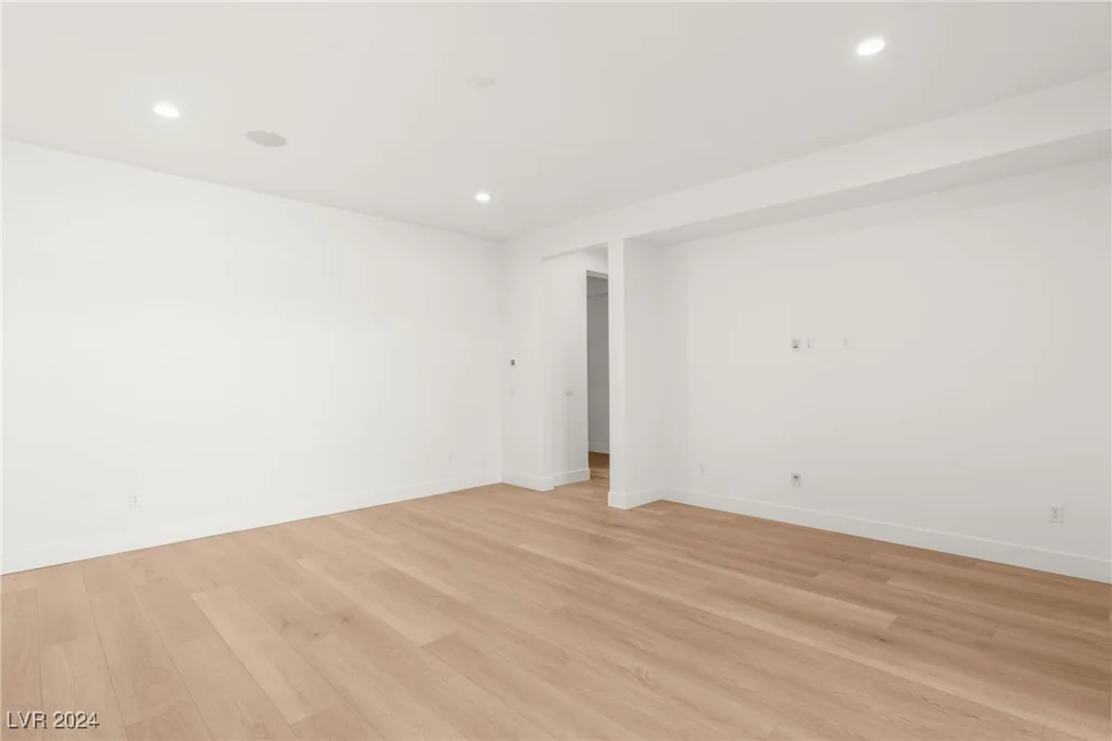 6380 Leeland, Las Vegas, NV 89149