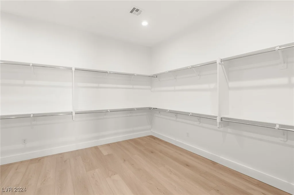 6380 Leeland, Las Vegas, NV 89149