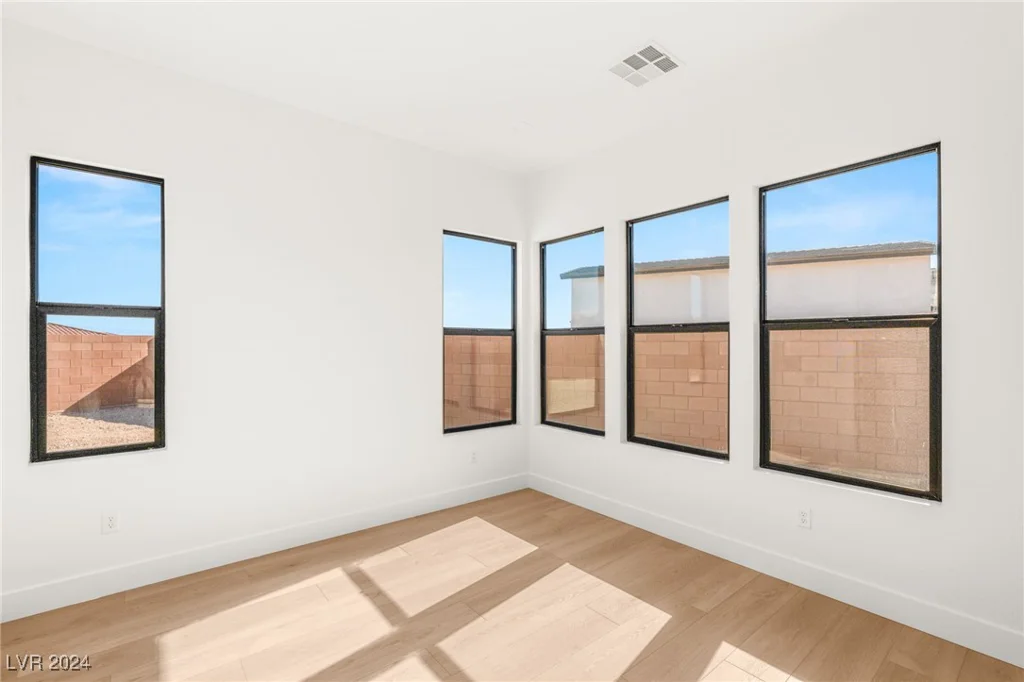 6380 Leeland, Las Vegas, NV 89149
