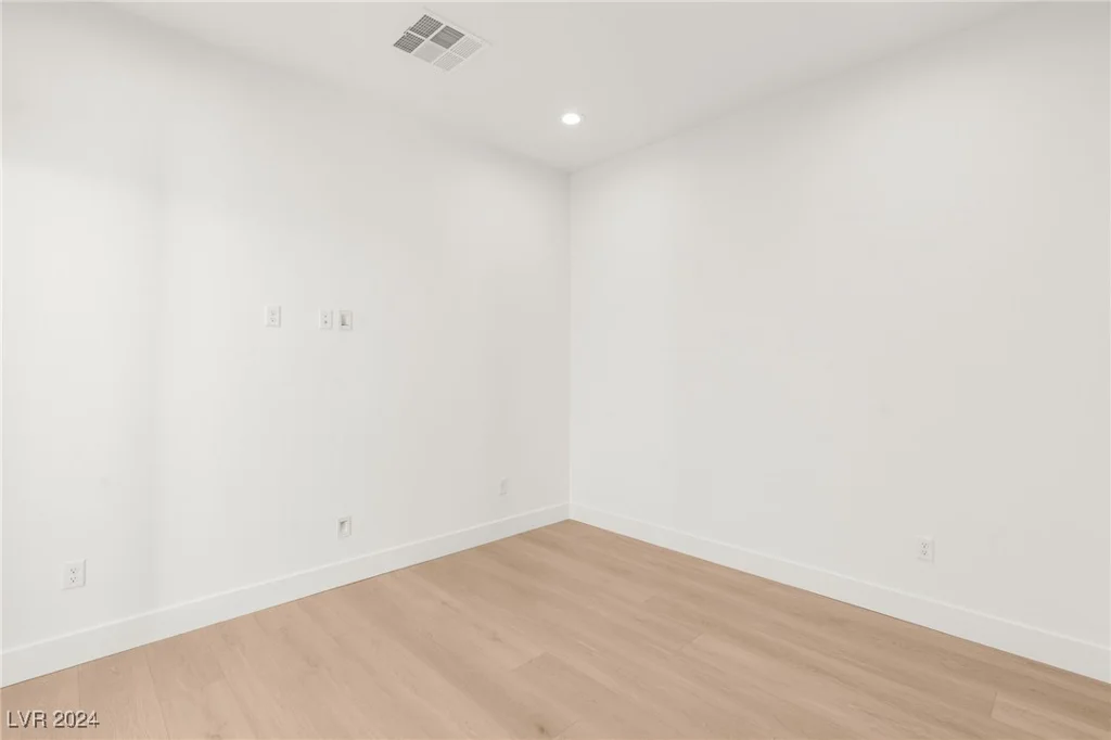 6380 Leeland, Las Vegas, NV 89149