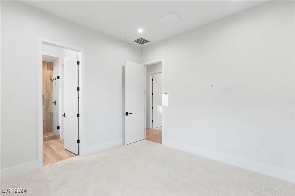 6380 Leeland, Las Vegas, NV 89149