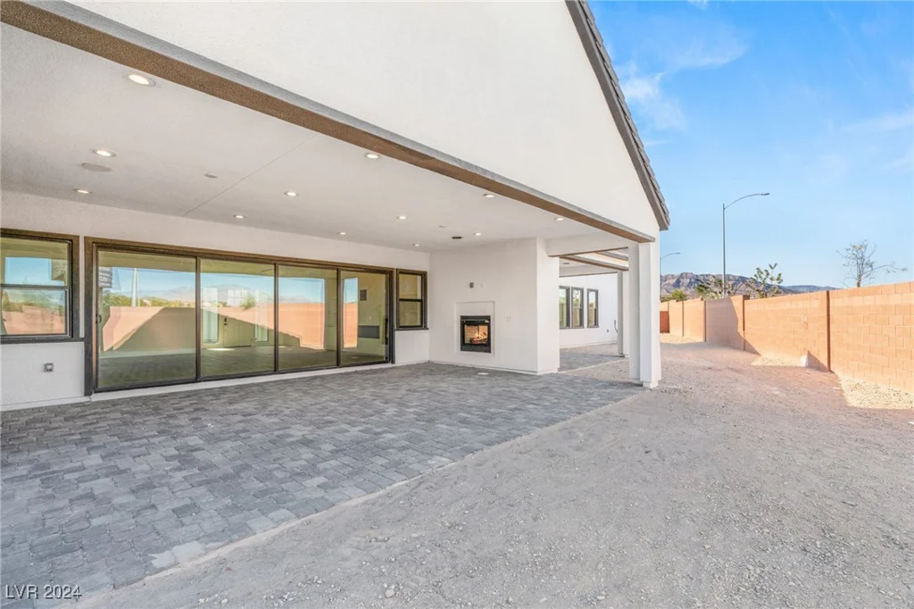 6380 Leeland, Las Vegas, NV 89149
