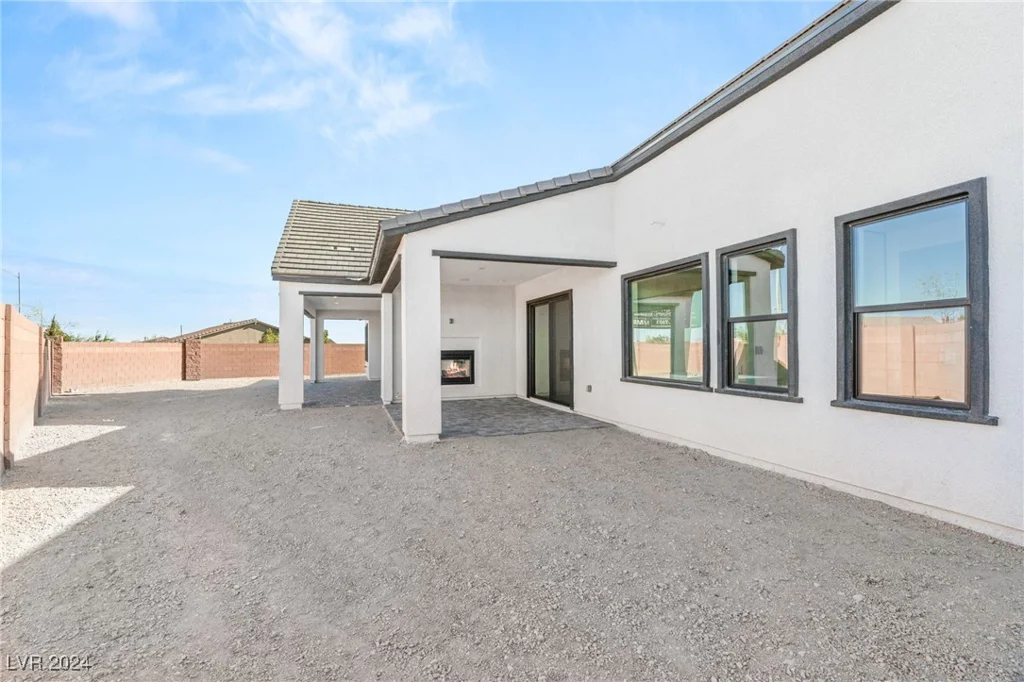6380 Leeland, Las Vegas, NV 89149