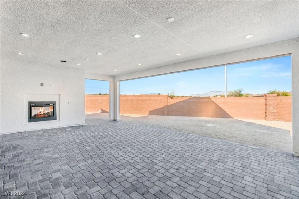 6380 Leeland, Las Vegas, NV 89149