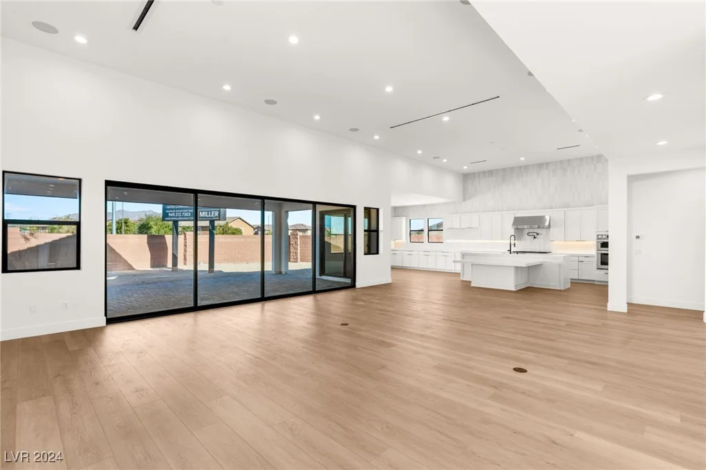 6380 Leeland, Las Vegas, NV 89149