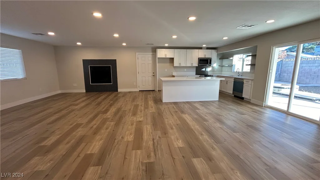 4959 Idaho, Las Vegas, NV 89104