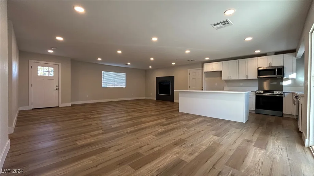 4959 Idaho, Las Vegas, NV 89104