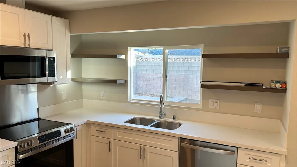 4959 Idaho, Las Vegas, NV 89104