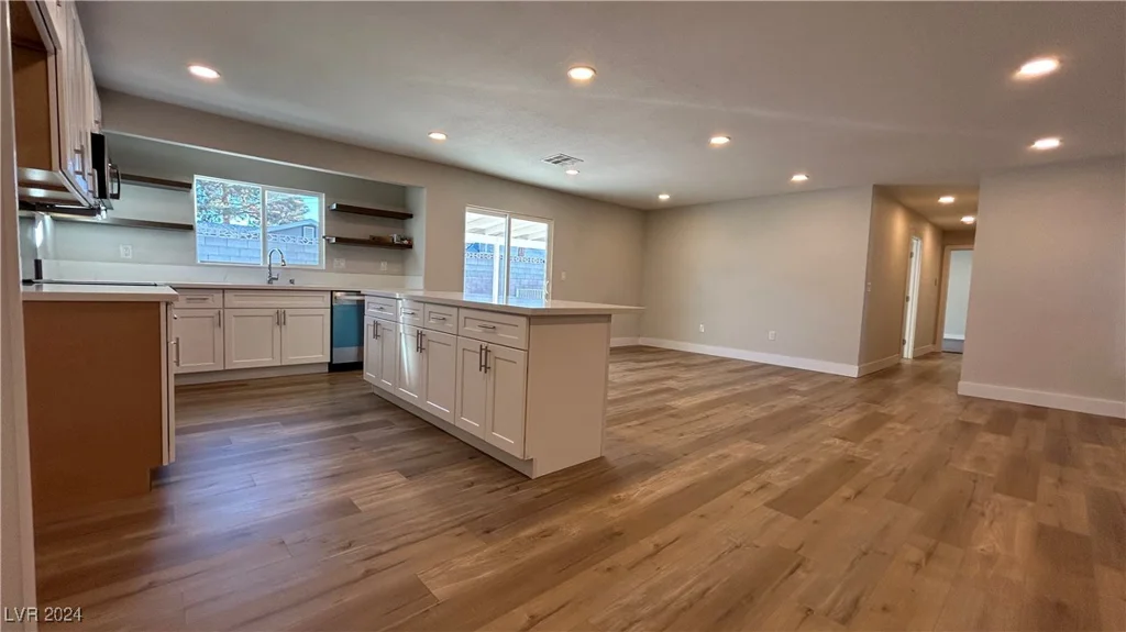 4959 Idaho, Las Vegas, NV 89104