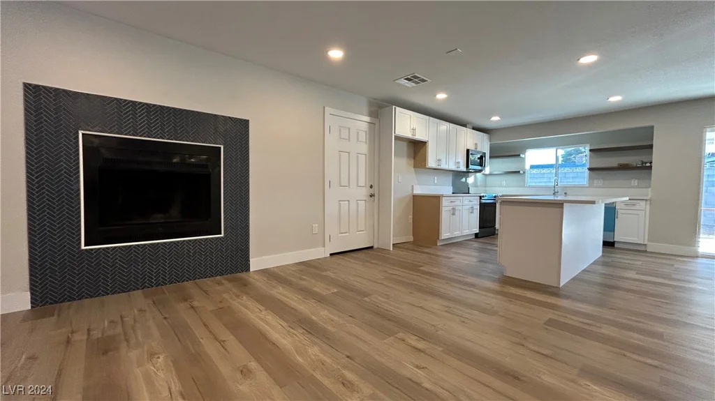 4959 Idaho, Las Vegas, NV 89104