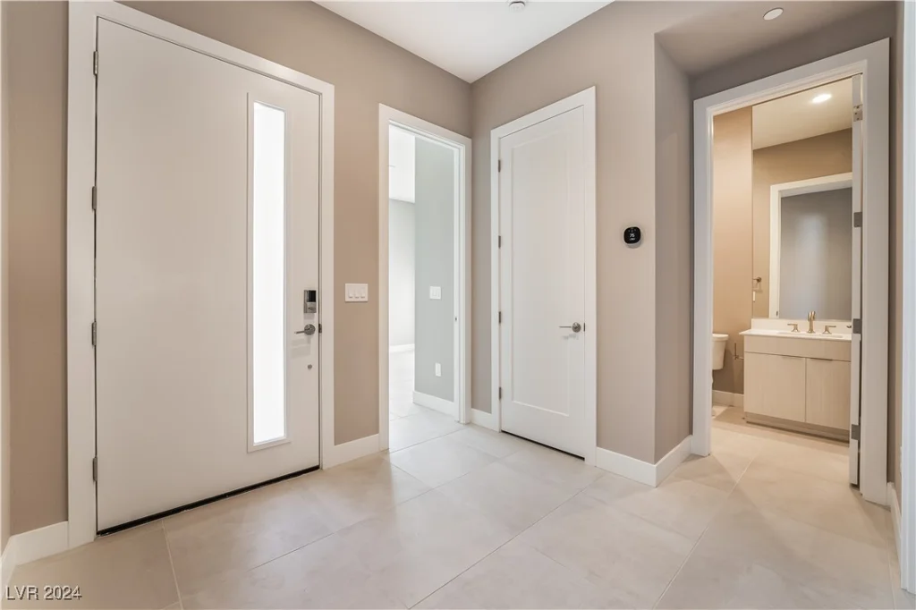 10232 Meandering Dell, Las Vegas, NV 89166