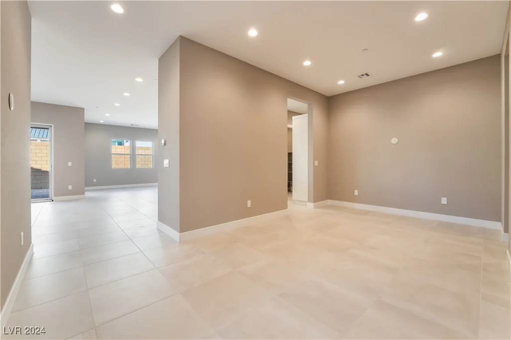 10232 Meandering Dell, Las Vegas, NV 89166