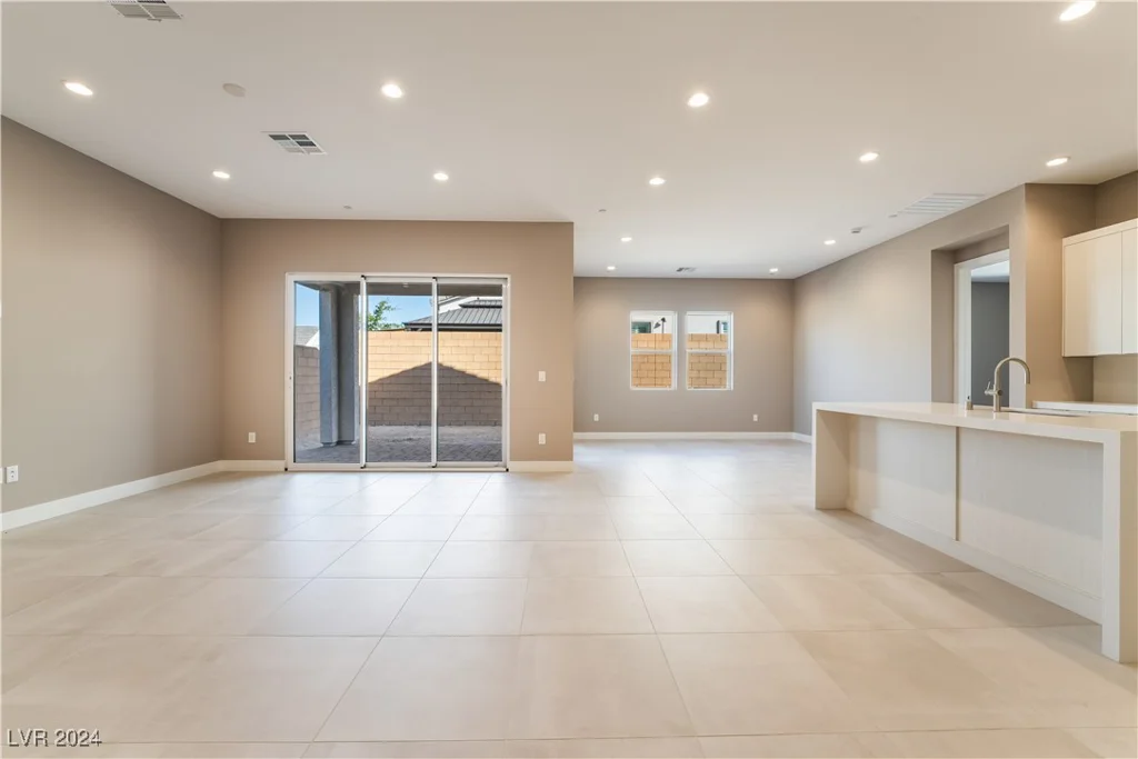 10232 Meandering Dell, Las Vegas, NV 89166