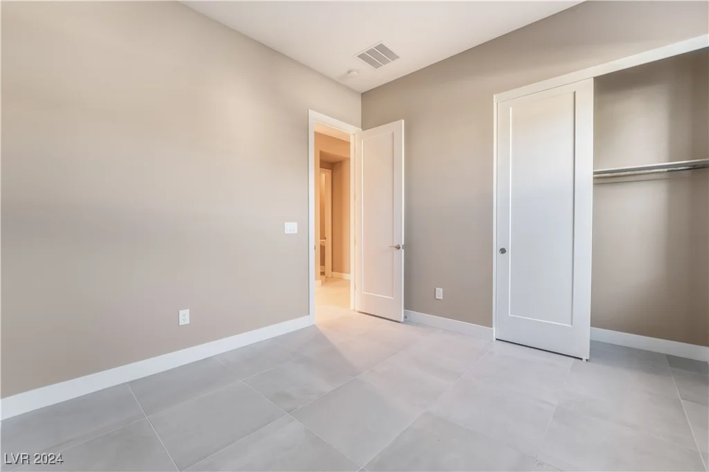 10232 Meandering Dell, Las Vegas, NV 89166
