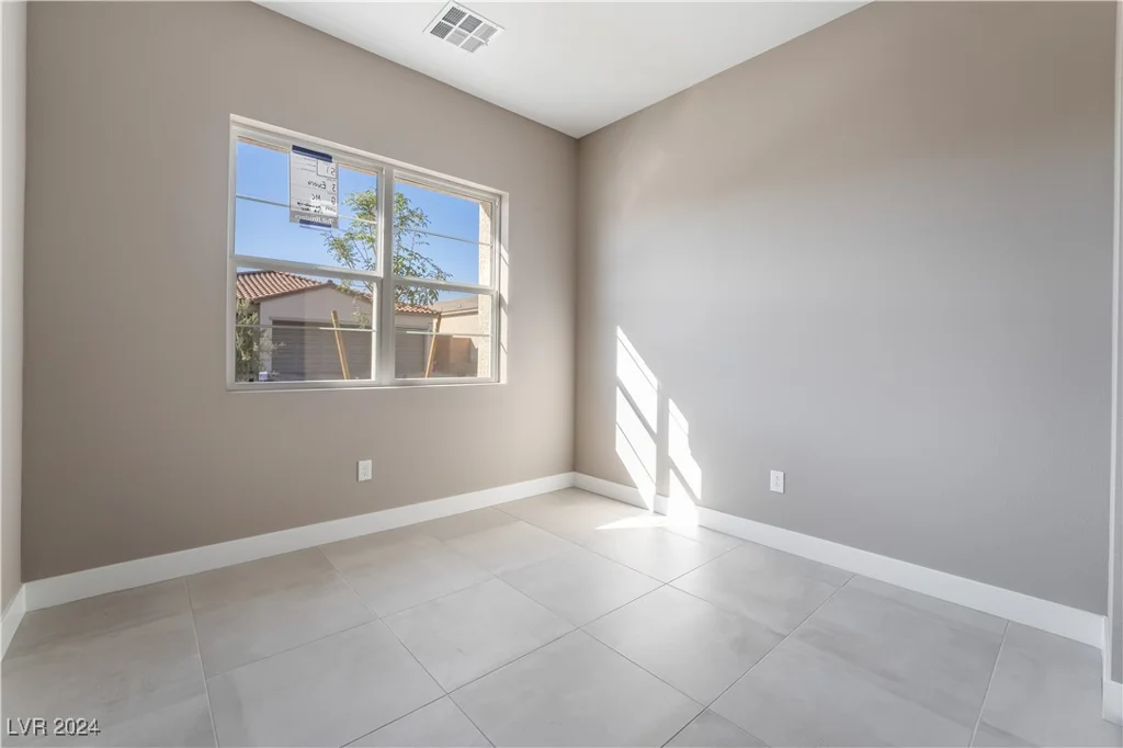 10232 Meandering Dell, Las Vegas, NV 89166
