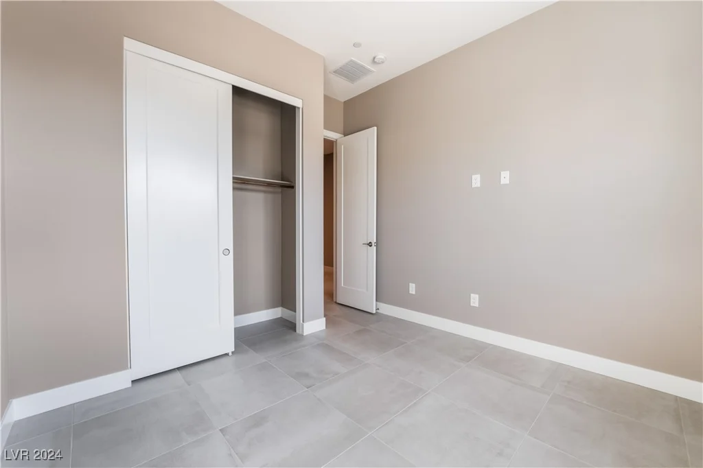 10232 Meandering Dell, Las Vegas, NV 89166