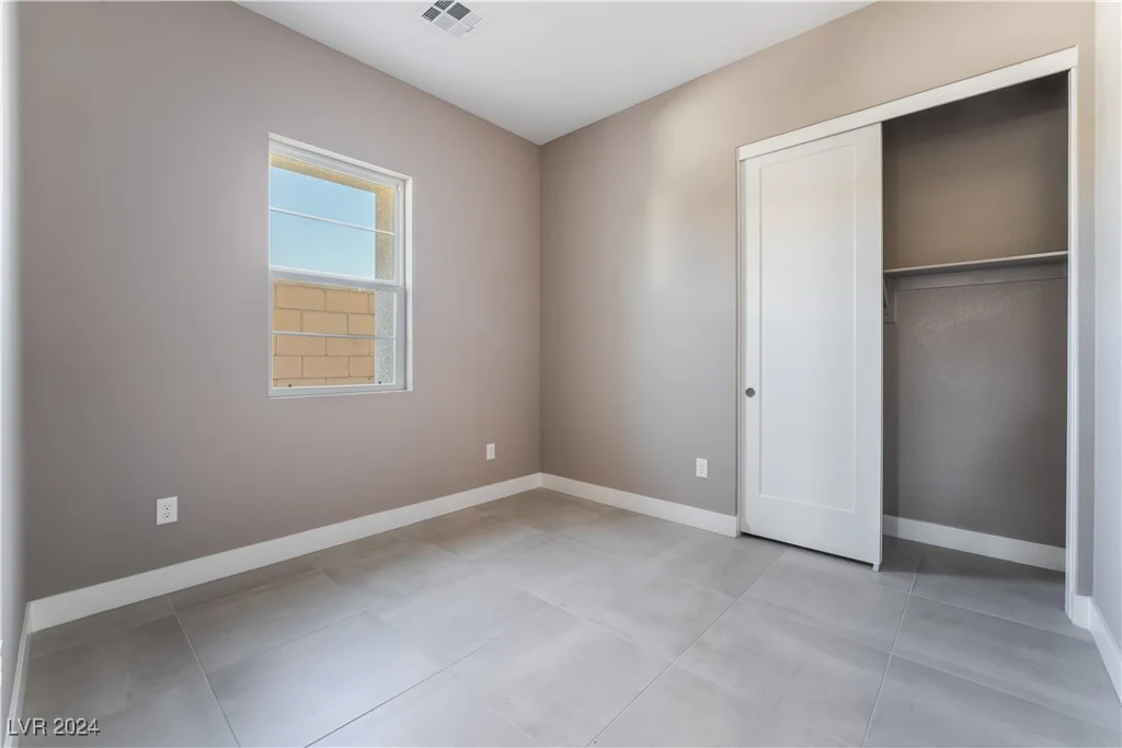 10232 Meandering Dell, Las Vegas, NV 89166