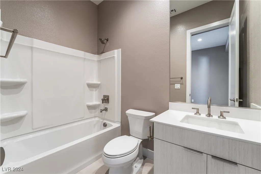 10232 Meandering Dell, Las Vegas, NV 89166