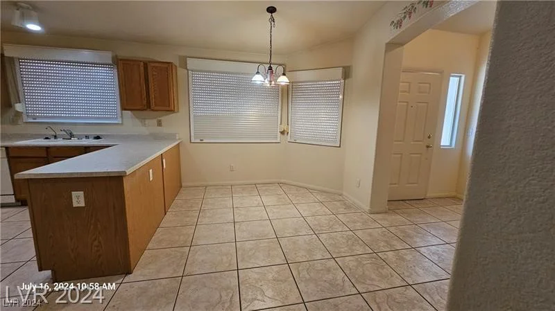 3445 Blue Ash, Las Vegas, NV 89122