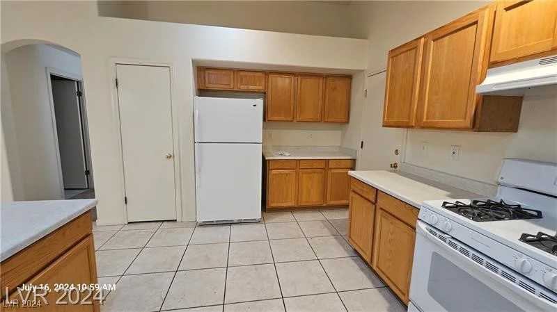 3445 Blue Ash, Las Vegas, NV 89122